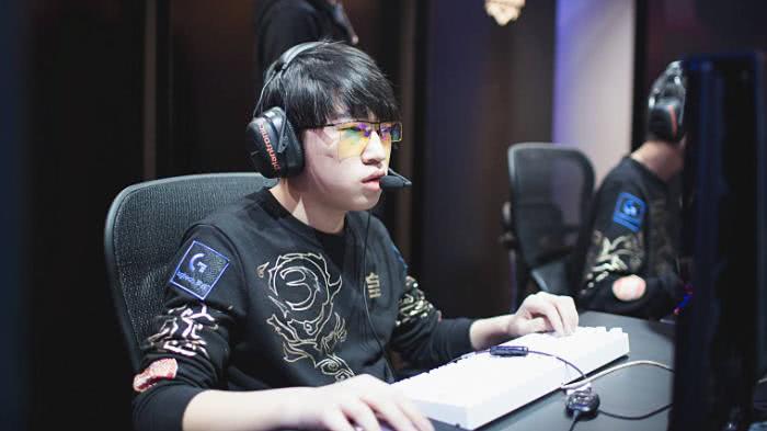 十轮不败的 十轮不败的