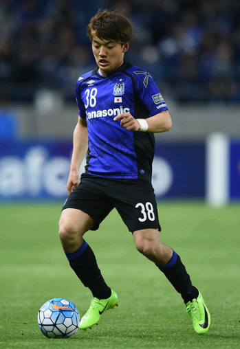 都在关注他 都在关注他